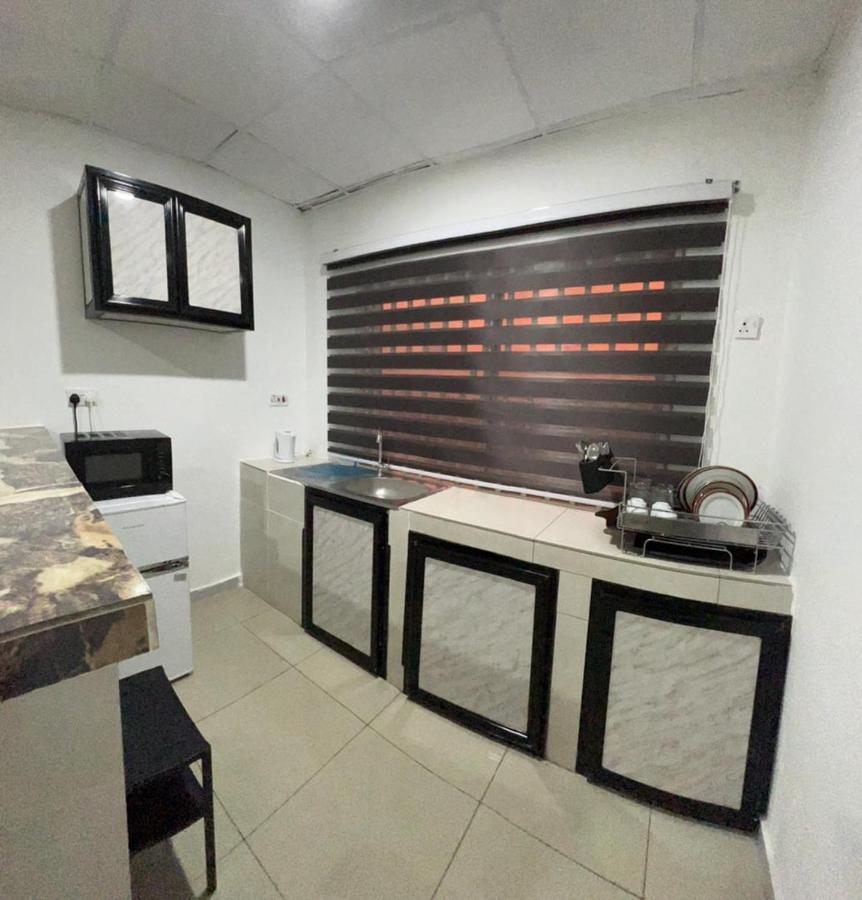 Sky Inn Hotel ฟรีทาวน์ ภายนอก รูปภาพ